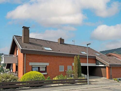 Hausansicht - Neckargemünd: EFH - mit zwei Einliegerwohnungen in Bestlage, großem Garten und tollem Ausblick