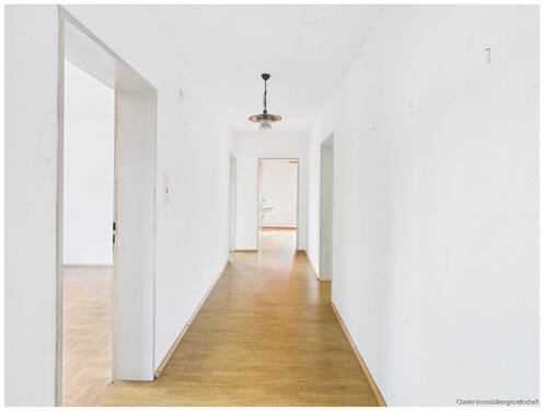 Flur 1. OG - 