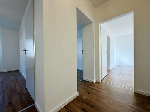 Flur - 3 Zimmer Etagenwohnung zum Kaufen in Köln