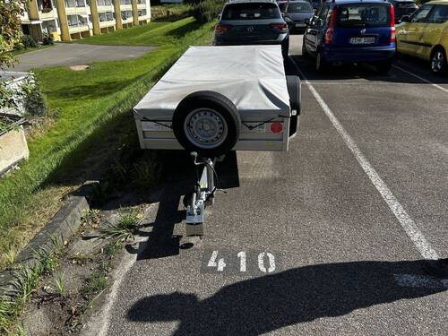 Parkplatz mit der Nr. 410 - 