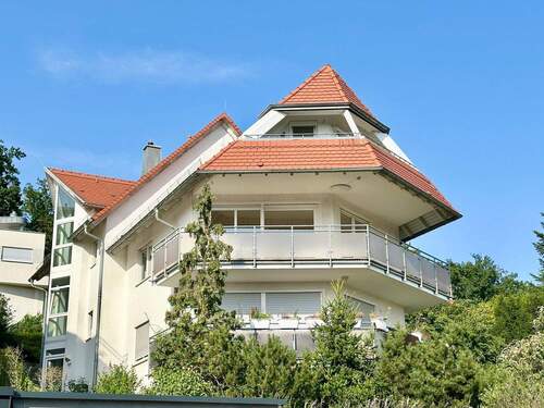 Hausansicht - * helle 4-Raumwohnung in beliebter Lage mit wunderschönem Blick*