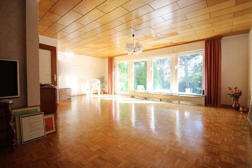 Wohnzimmer 2 - 4 Zimmer Einfamilienhaus zum Kaufen in Berlin