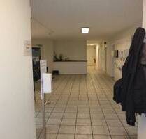 Nahe Flughafen Hahn, Moderne Büro- Gewerbefläche in verkehrsgünstiger Lage.