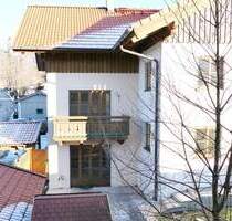 Wohnen wie im Haus: Geräumige Split-Level-Wohnung - Lenggries