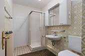 Bad mit Dusche (5,29 m²) - 