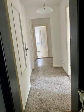 Flur/ Eingangsbereich - +++SOFORT BEZUGSFREIE 2-ZIMMER-WOHNUNG+++