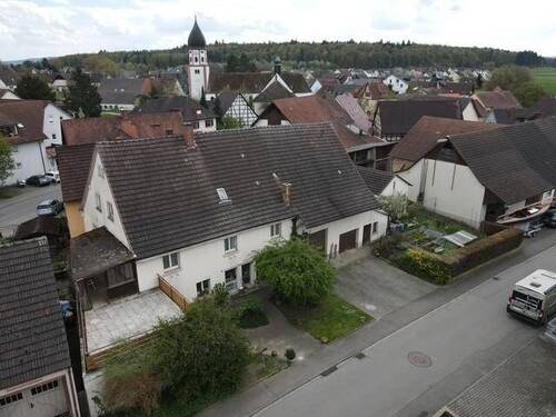 Ansicht - 1 Zimmer Bauernhaus, Landhaus zum Kaufen in Singen-Friedingen
