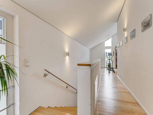 Flur OG - 6 Zimmer Einfamilienhaus zum Kaufen in Au