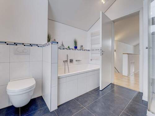 Bad OG - 6 Zimmer Einfamilienhaus in Au