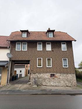 Hausansicht - Leerstehendes Zweifamilienhaus mit Garten im Harz!