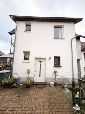 Haupteingang - 9 Zimmer Mehrfamilienhaus, Wohnhaus zum Kaufen in Osterode_am_Harz_Kreis