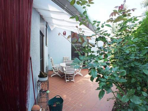 Veranda hinter dem Haus - 
