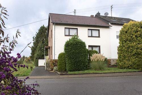 Vorderansicht - Charmante Doppelhaushälfte in Top-Lage von Riegelsberg