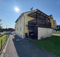 Großzügiges Wohnhaus mit 2 Garagen, Carport und Werkstatt, ideal für Handwerker - Mering