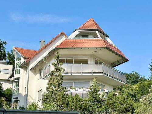 Hausansicht - * helle und schöne 3-Raumwohnung in beliebter Lage mit wunderschönem Blick*
