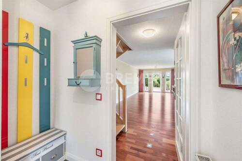 Eingangsbereich - (KI generiert) - Doppelhaushälfte mit 129,00 m&sup2; in Hittbergen zum Kaufen