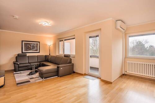 Wohnzimmer - 3 Zimmer Etagenwohnung zum Kaufen in Berlin