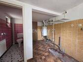 Heizung/Durchgang zur Garage - 