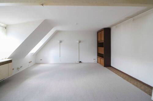 Wohnzimmer - 2 Zimmer Einfamilienhaus in Stuttgart