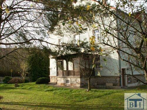 Garten mit Seitenansicht - 