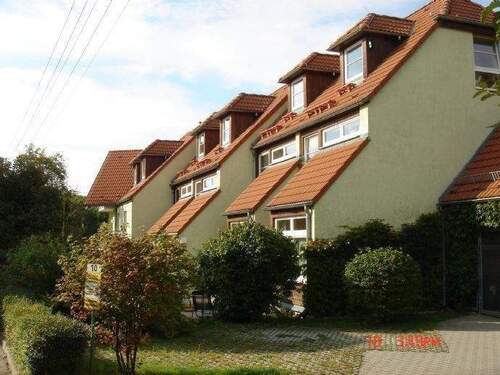 Hausansicht - Etagenwohnung mit 60,70 m&sup2; in Dresden zur Miete