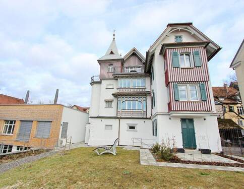 Bild1 - 3,5 Zimmer Wohnung mit Aufzug und Bergblick in exklusiv saniertem Altstadthaus