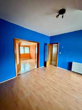 Raum - 1 Zimmer Mehrfamilienhaus, Wohnhaus in Neustadt am Rübenberge