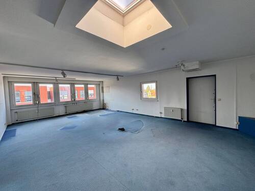 Raum 1/Empfang - Büro mit 150,00 m&sup2; in Neustadt am Rübenberge zur Miete