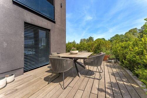 Terrasse vor dem Haus - 