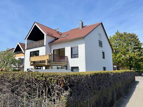 Bild 1 - Aufgeteiltes, gepflegtes Dreifamilienhaus zu verkaufen