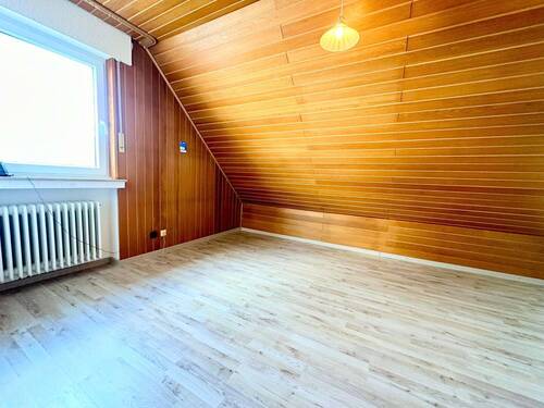 Kinderzimmer-Büro - 