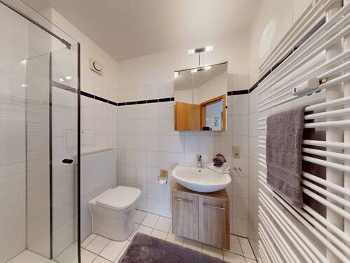 Modernes Badezimmer - 