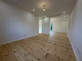 Wohnzimmer, Esszimmer & Küche - 