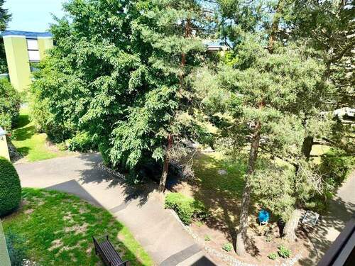 Blick aus ihrer Wohnung - 