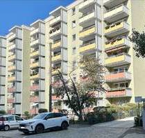 ***IHR SCHLÜSSEL ZUM GLÜCK*** SONNIGE 4 ZIMMER WOHNUNG MIT EINBAUKÜCHE BALKON UND GARAGENSTELLPLATZ - Nürnberg St Peter