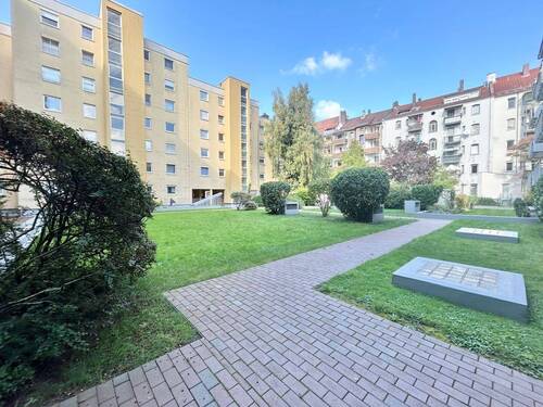 Außenansicht - 4 Zimmer Etagenwohnung zum Kaufen in Nürnberg