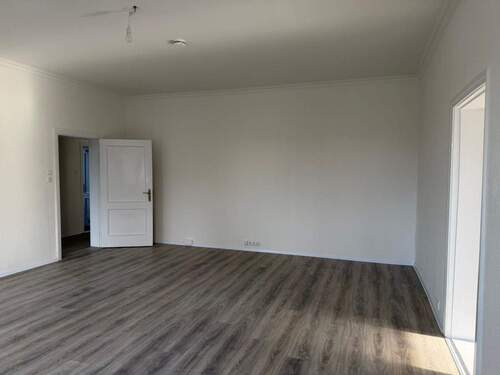 1.OG re. 3 ZKB (1).jpeg - 3 Zimmer Etagenwohnung in Bremerhaven