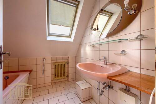 Badezimmer Dachgeschoss - 