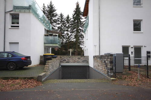 Zufahrt Tiefgarage - 2 Zimmer Etagenwohnung in Falkensee