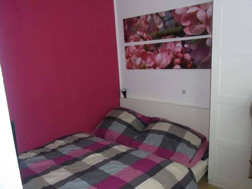 Bett 1,40 breit - 