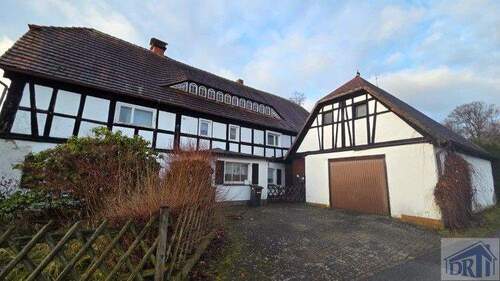 Seitenbild - 7 Zimmer Einfamilienhaus zum Kaufen in Mittelherwigsdorf