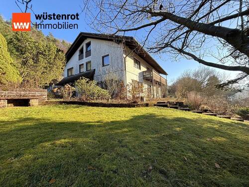 Titel - Die Belohnung für langes Suchen! 7 Zimmer - 240 m² - Pool - Sauna - Traumlage