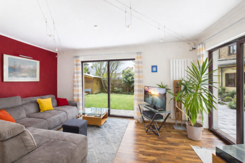 offenes Wohnzimmer im Neubau - 9 Zimmer Mehrfamilienhaus, Wohnhaus in Hagen