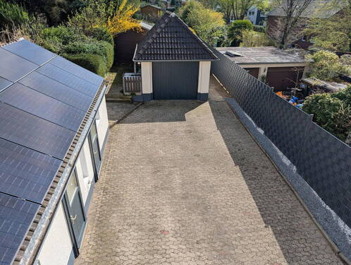 Innenhof mit Stellplätzen 1 - 