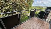  2. OG ! Bad mit Fenster Laminat Stellplatz !