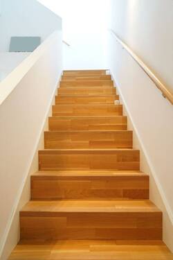 Treppe zur Wohnebene 2 - 