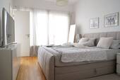 Schlafzimmer m. Zugang Badezimmer - 