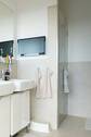 Bad mit ebenerdiger Dusche - 