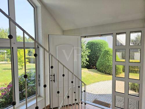 Eingangsbereich - 5 Zimmer Einfamilienhaus in Usingen