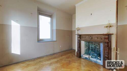 Wohnzimmer - 4 Zimmer Etagenwohnung zum Kaufen in Augsburg